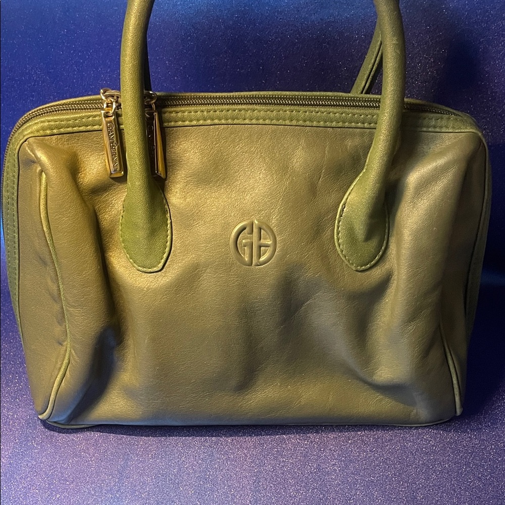 Giani Bernini Vintage Green Handbag with lots of organizers